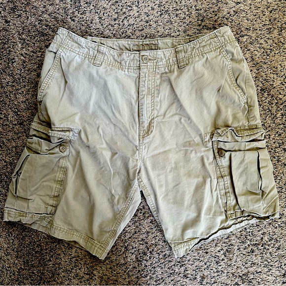 Nautica Modern Fit Cargo Shorts - Picture 1 of 9